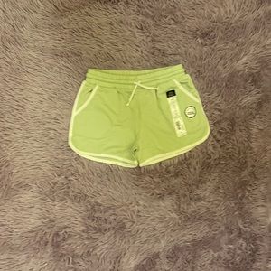 Little girls size 7 okie dokie shorts.